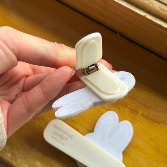 dearcloud Miffy cute hair clips barrettes Crease-Free Hair Clip Set  2 like new - Picture 3 of 8